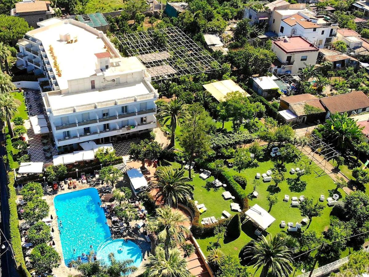 Hotel Alpha Sant'Agnello Ngoại thất bức ảnh